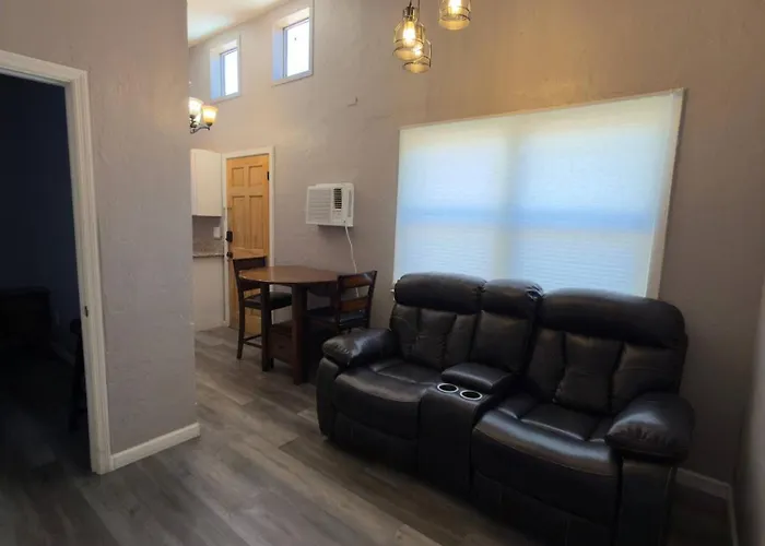 Holiday home Gorgeous Remodeled 2 Bedroom *